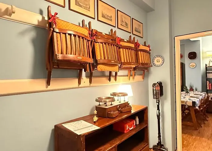 - Manu Maison Парма